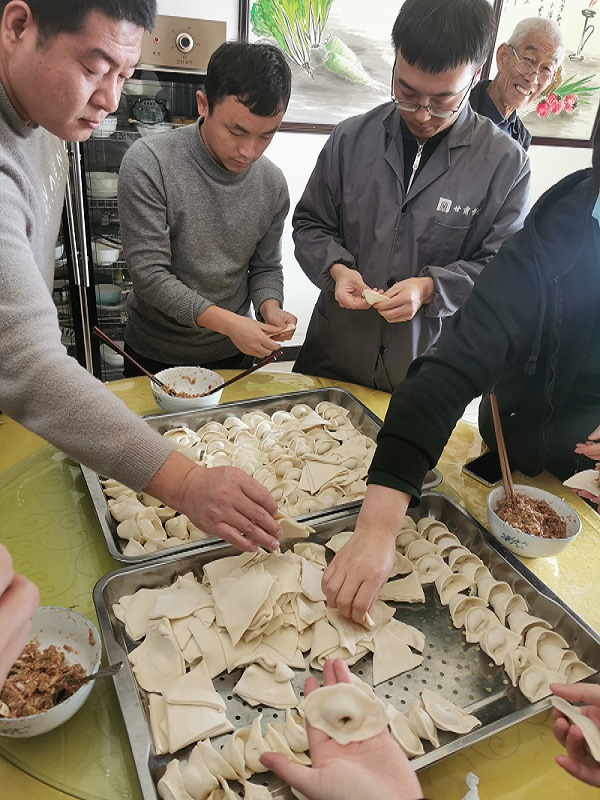 開展“情暖冬至日 餃子暖人心”主題活動(dòng)